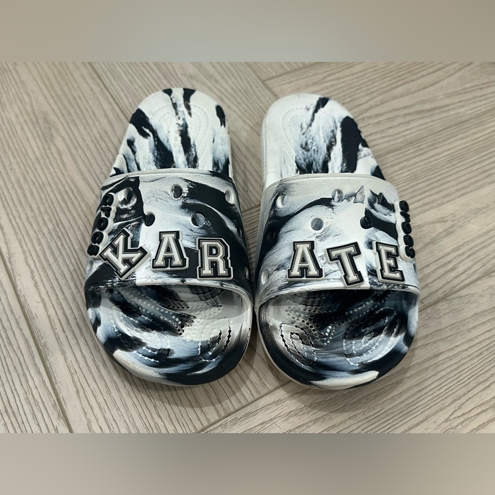 CROCS Monochrome Karate Slides